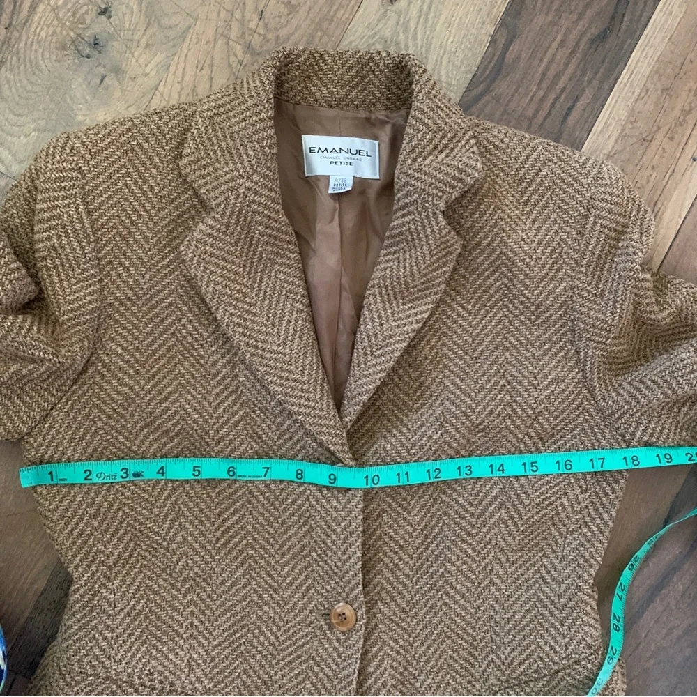 Emanuel Ungaro Vintage Designer Tan Wool Blazer Petite Size 4 - Picture 13 of 13